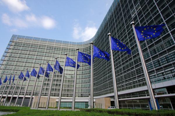 ΕΕ για δημοψήφισμα: Το Κοινοβούλιο να προχωρήσει στην εφαρμογή της συμφωνίας