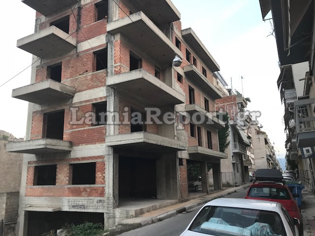 Σε φρεάτιο οικοδομής έπεσαν δύο παιδιά στην Λαμία