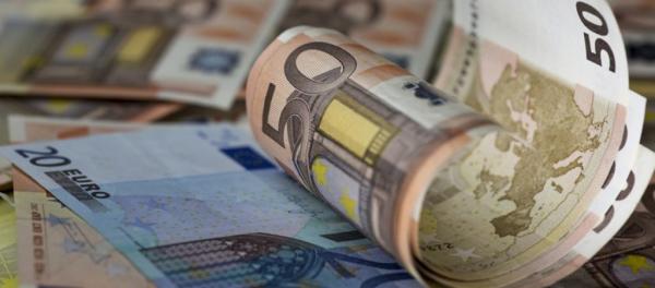 Δεσμεύσεις των αρμόδιων υπουργών για τα αναδρομικά σε ένστολους και γιατρούς
