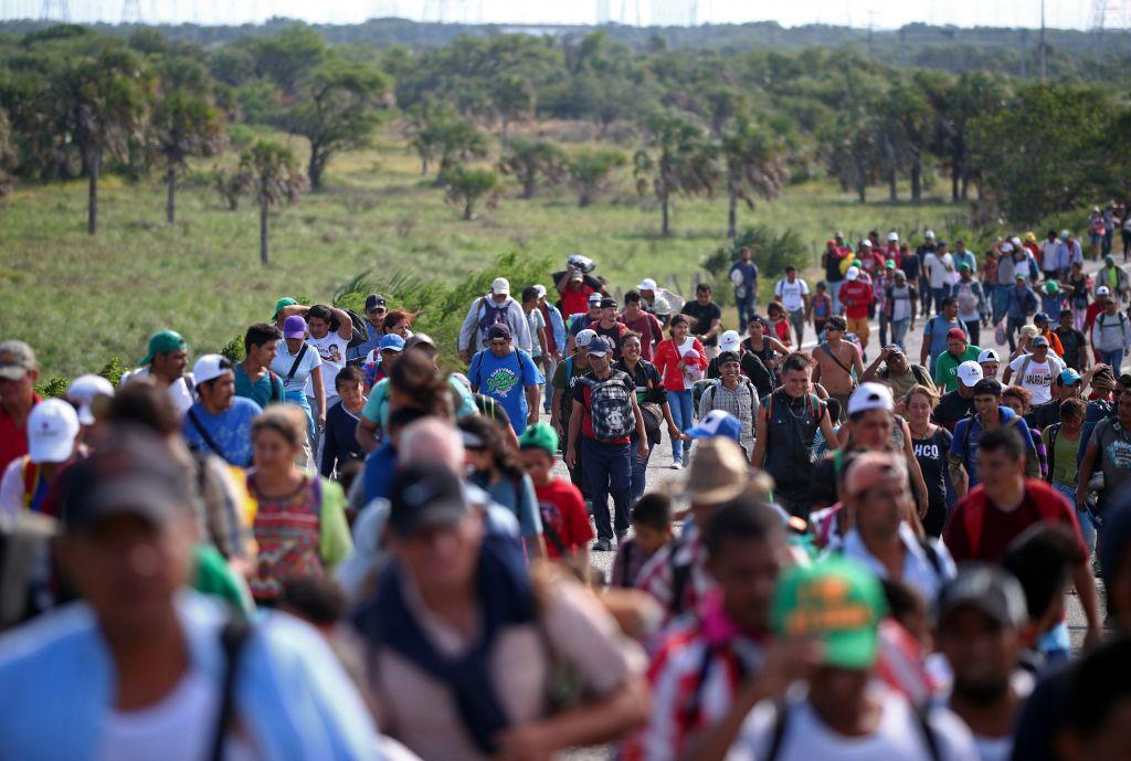 Δεύτερο καραβάνι με 2.000 πρόσφυγες κατευθύνεται στις ΗΠΑ