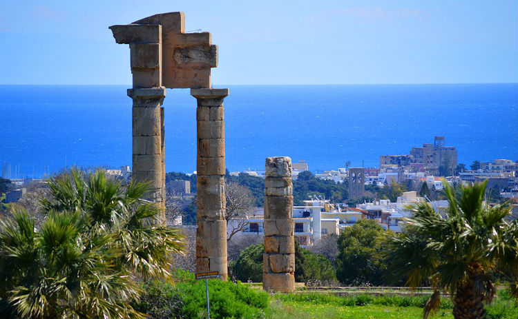 Ρόδος : Η ακρόπολη και το Μόντε Σμιθ