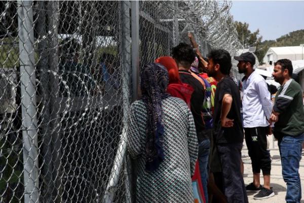 Newsweek για Μόρια: Παιδιά κακοποιούνται σεξουαλικά – Οικογένειες φοβούνται