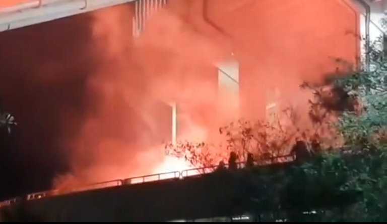 Σκηνές πολέμου: Τα βίντεο από τα σοβαρά επεισόδια στο ΟΑΚΑ