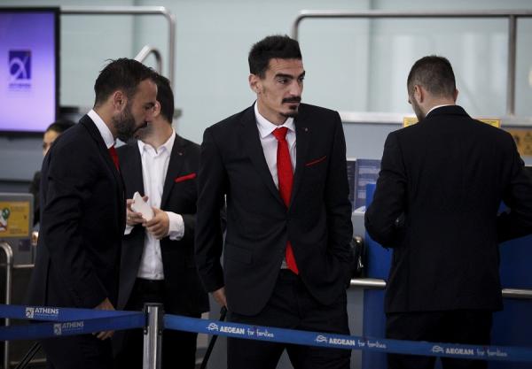 Ολυμπιακός: Τα «κλικ» από την αναχώρηση για Λουξεμβούργο