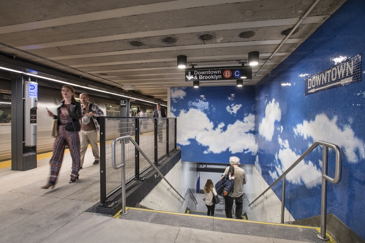 Η Γιόκο Όνο φέρνει τον «Ουρανό» στο μετρό της Νέας Υόρκης