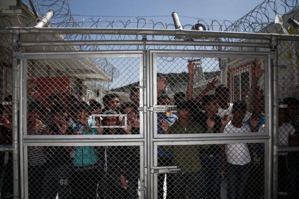 Συνεχίζεται η προσπάθεια αποσυμφόρησης της Μόριας