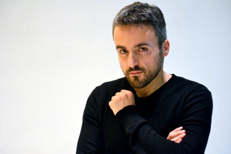 Δημήτρης Παπανικολάου: 5+1 ερωτήσεις για την «οικογένεια»