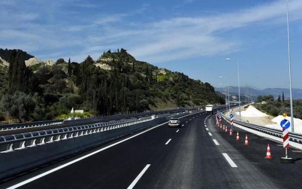 Με προβλήματα η κυκλοφορία στην ΕΟ Κορίνθου-Πατρών