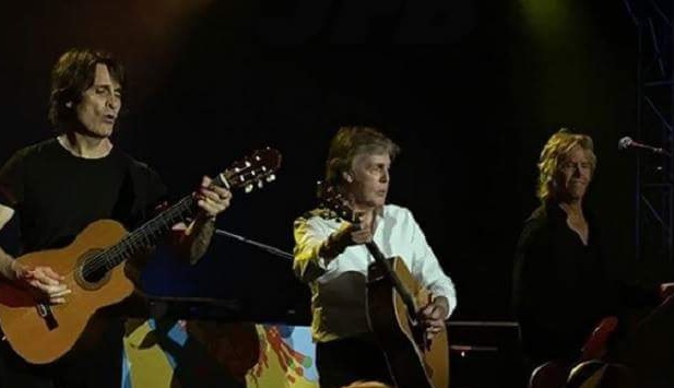 Prive συναυλία έδωσε ο Πολ ΜακΚάρτνεϊ στο Gillette Stadium της Μασαχουσέτης