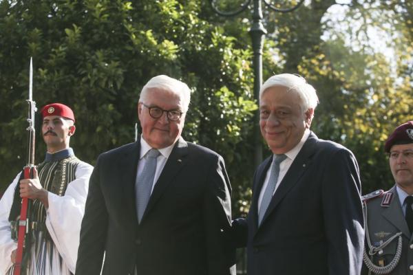 Προσφυγικό και εθνικά θέματα στη συνάντηση Παυλόπουλου-Σταϊνμάιερ