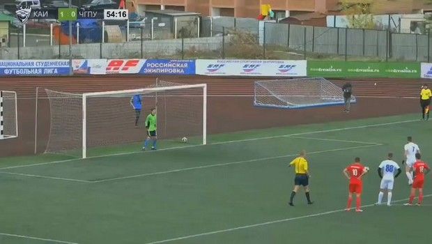 Ευστόχησε σε πέναλτι με τρόπο ακροβατικό!