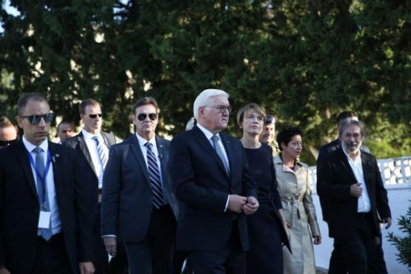 Στο Προεδρικό Μέγαρο ο Σταϊνμάιερ – Συναντάται με τον Παυλόπουλο