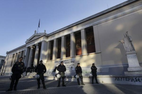 Ένταση στη Σύγκλητο του Πανεπιστημίου Αθηνών