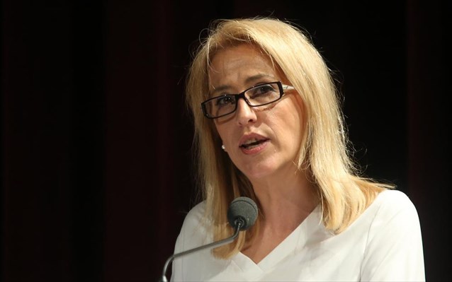 Η Ρένα είναι αλλού…