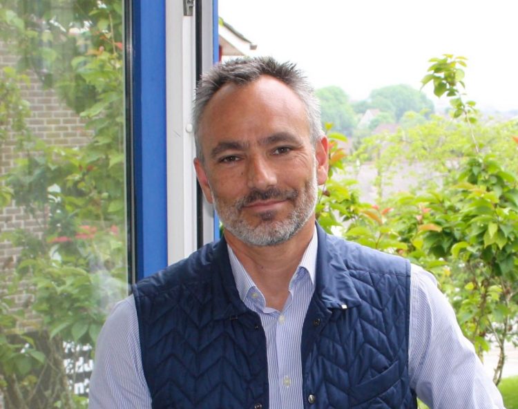 Βράβευση έλληνα ερευνητή για τη συνεισφορά του στο Σύνδρομο Ανήσυχων Ποδιών