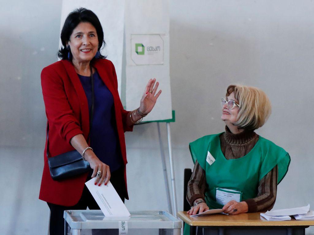 Γεωργία: Σαλομέ Ζουραμπισβίλι: Μια γυναίκα φαβορί για την προεδρία της χώρας