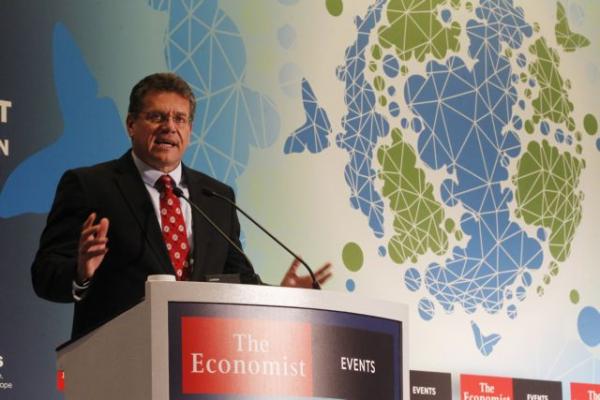 Σέφκοβιτς: Οι μεταρρυθμίσεις στην ενέργεια θα συνδράμουν στην προσέλκυση επενδύσεων