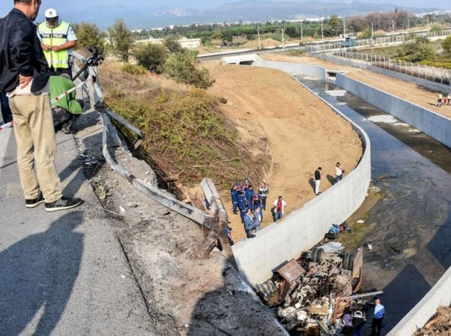 Τουρκία: 22 νεκροί από ανατροπή φορτηγού με μετανάστες