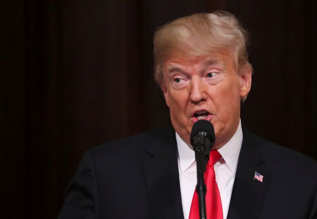 Δεν μειώνει ο Τραμπ τις πωλήσεις όπλων στη Σαουδική Αραβία