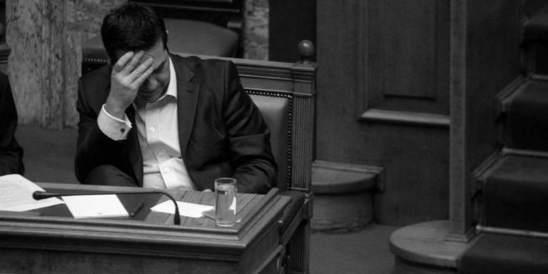 Εικόνα χάους σε πολιτική και οικονομία – Η κυβέρνηση αδιαφορεί για τη ζημιά