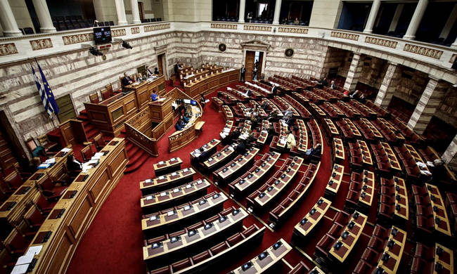 Υπερψηφίστηκε το νομοσχέδιο για το πόθεν έσχες – Τι αλλάζει στις δηλώσεις