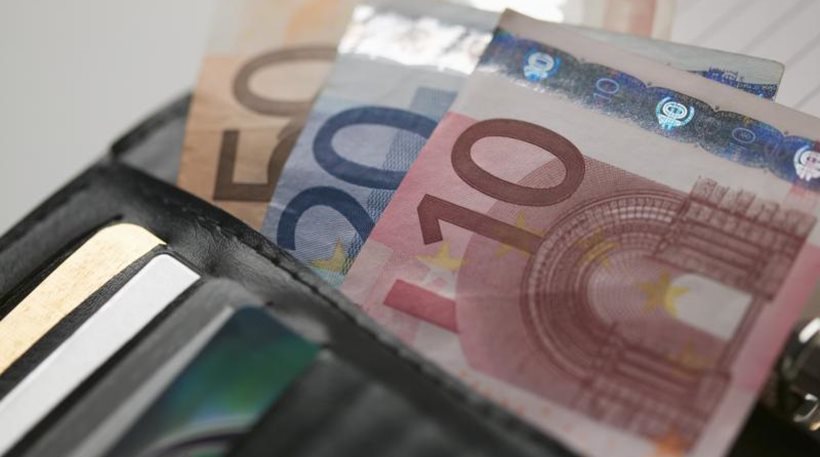 ΕΛΣΤΑΤ: Πού ξοδεύουν οι Έλληνες τα χρήματά τους