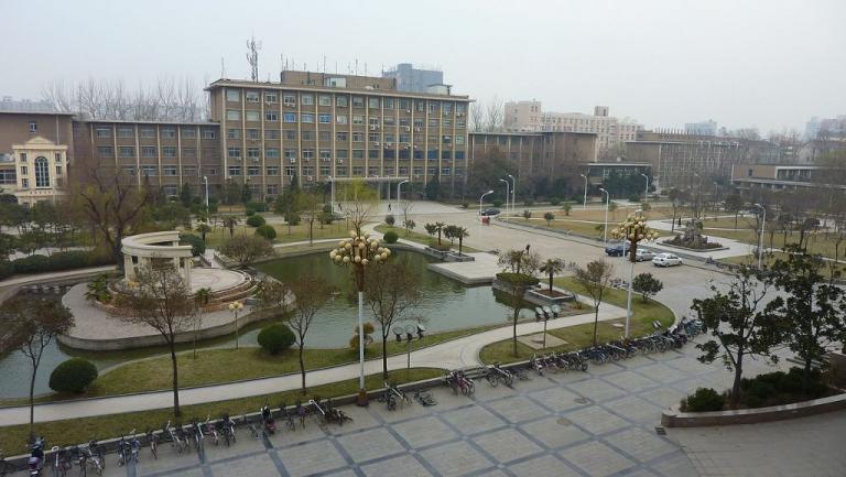 Κίνα: Επιστήμονες δημιούργησαν νανογεννήτρια που τροφοδοτεί φορητές ηλεκτρονικές συσκευές