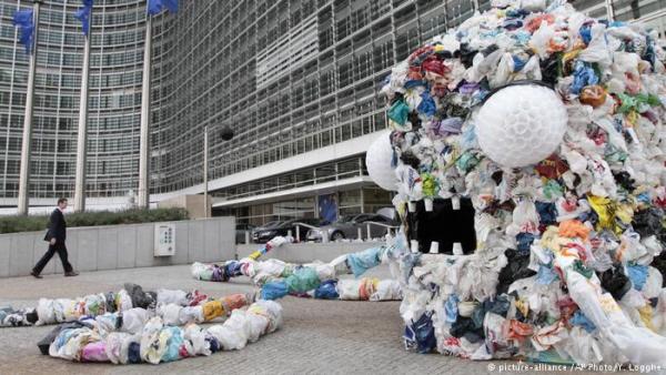 Τέλος στα πλαστικά μιας χρήσης στην ΕΕ