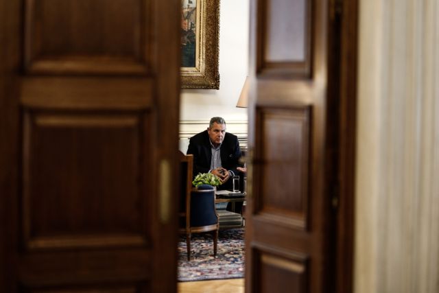 Απασφάλισαν οι βουλευτές του ΣΥΡΙΖΑ : «Καρικατούρα» και «τραυματική εμπειρία» ο Καμμένος