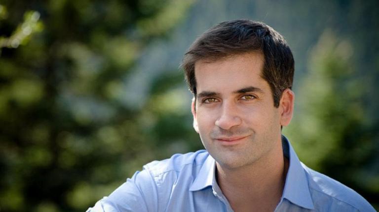 Με σύνθημα το «Ξεκινάμε μαζί» ο Μπακογιάννης ανακοινώνει υποψηφιότητα για την Αθήνα