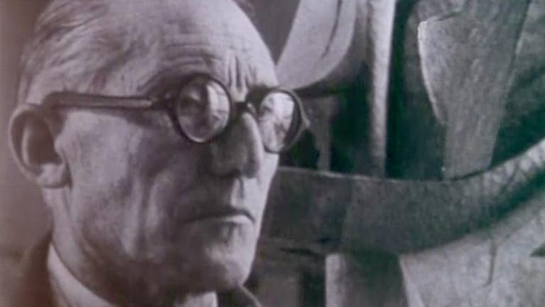 Απέναντι στον Λε Κορμπιζιέ