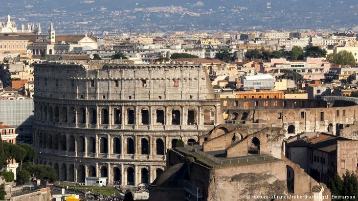 Σαλβίνι: Η Ευρώπη πρέπει να αφήσει την Ιταλία ήσυχη