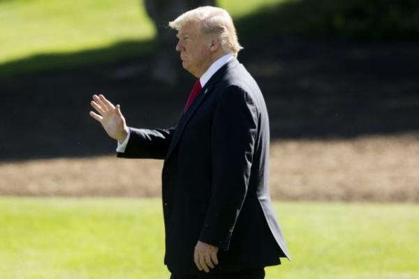 Μνούτσιν : Ο Τραμπ σέβεται την ανεξαρτησία της FED, αλλά θέλει και χαμηλά επιτόκια