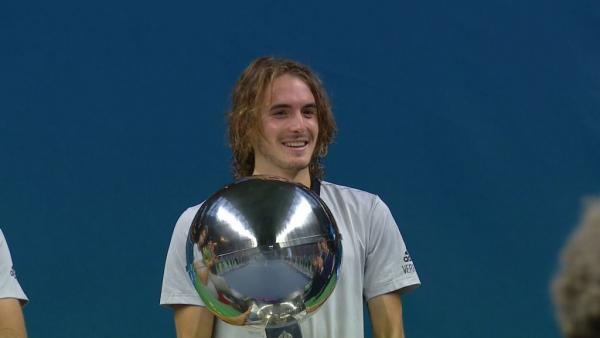 Ο τελευταίος πόντος και οι πανηγυρισμοί Τσιτσιπά