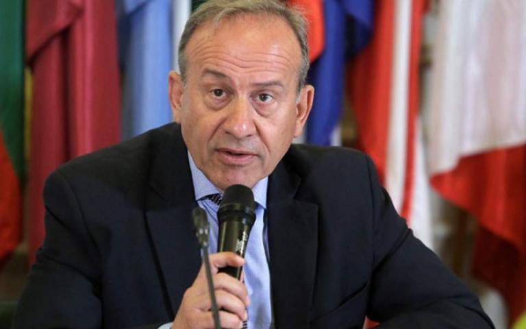 Τι απαντά ο επικεφαλής της Ευρωβουλής στην Αθήνα για την έρευνα της OLAF