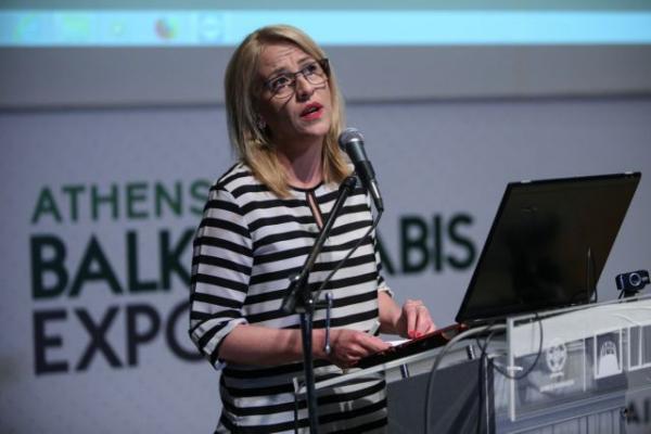 Άμοιρη ευθυνών για το Μάτι δηλώνει η Δούρου μετά την κλήση εισαγγελέα