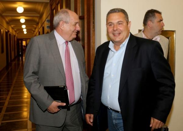 «Σφάζονται» στους ΑΝΕΛ: Αιχμηρή απάντηση Κουίκ σε Καμμένο