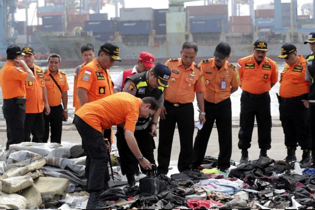 Ινδονησία: Στα μαύρα κουτιά επικεντρώνονται οι έρευνες μετά το δυστύχημα