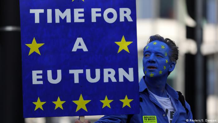 Χιλιάδες διαδηλώνουν στο Λονδίνο κατά του Brexit