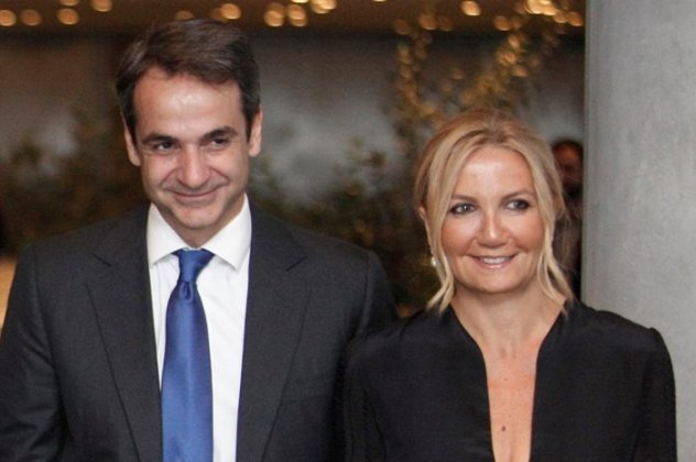 Φθινοπωρινό μπάνιο για Κυριάκο και Μαρέβα