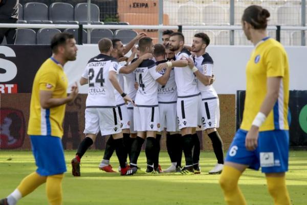 Βήμα πρόκρισης για ΟΦΗ με χατ τρικ Αραβίδη