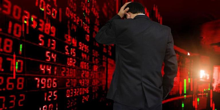 Με βουτιά 2,57% έκλεισε το Χρηματιστήριο τη μαύρη εβδομάδα