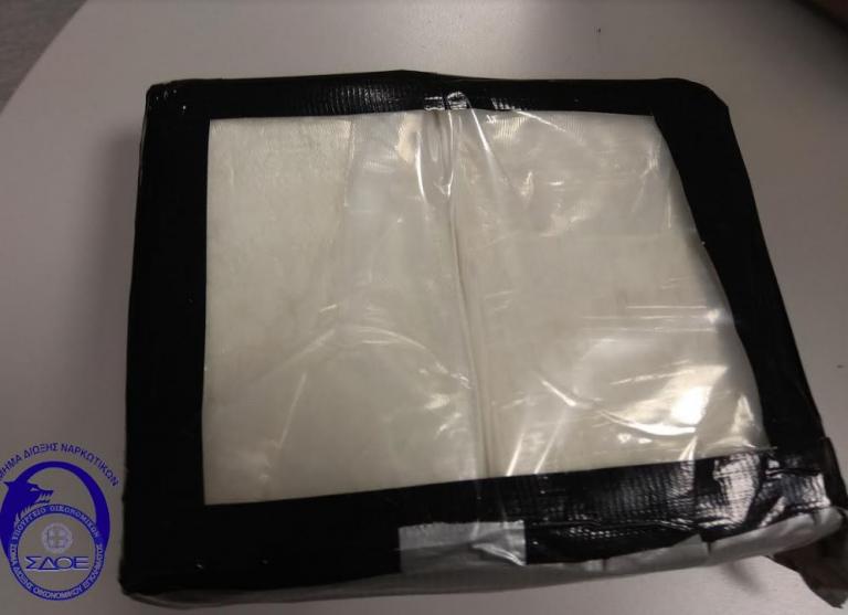 ΣΔΟΕ: Σύλληψη 34χρονου ημεδαπού που εισήγαγε κοκαΐνη από τις Βρυξέλλες