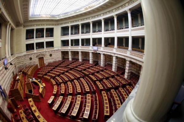 Επιχείρηση Τσίπρα να κλείσει το θέμα Κοτζιά, ανοίγοντας «μέτωπα» στην αντιπολίτευση