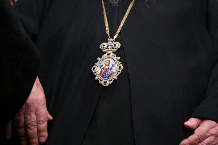 Ηράκλειο: Μεθυσμένος ιερέας δάγκωσε αστυνομικό