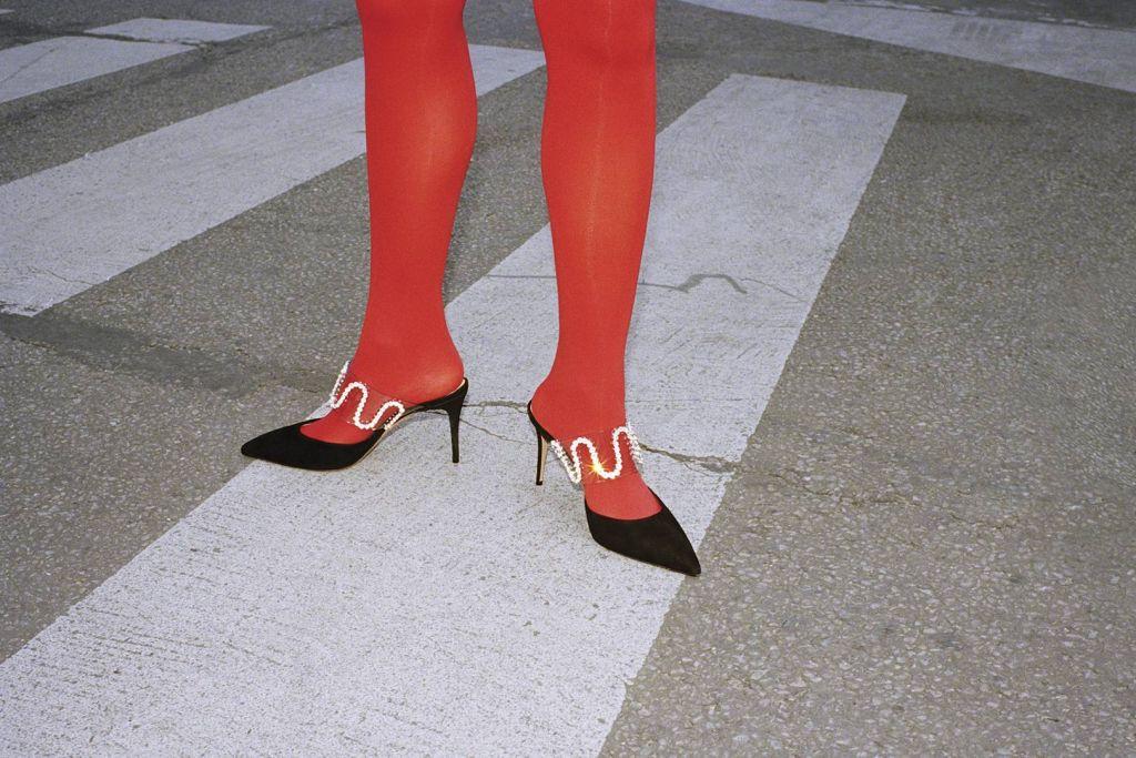 Ο οίκος υποδημάτων Aquazzura συνεργάζεται με την Ευγενία Νιάρχου