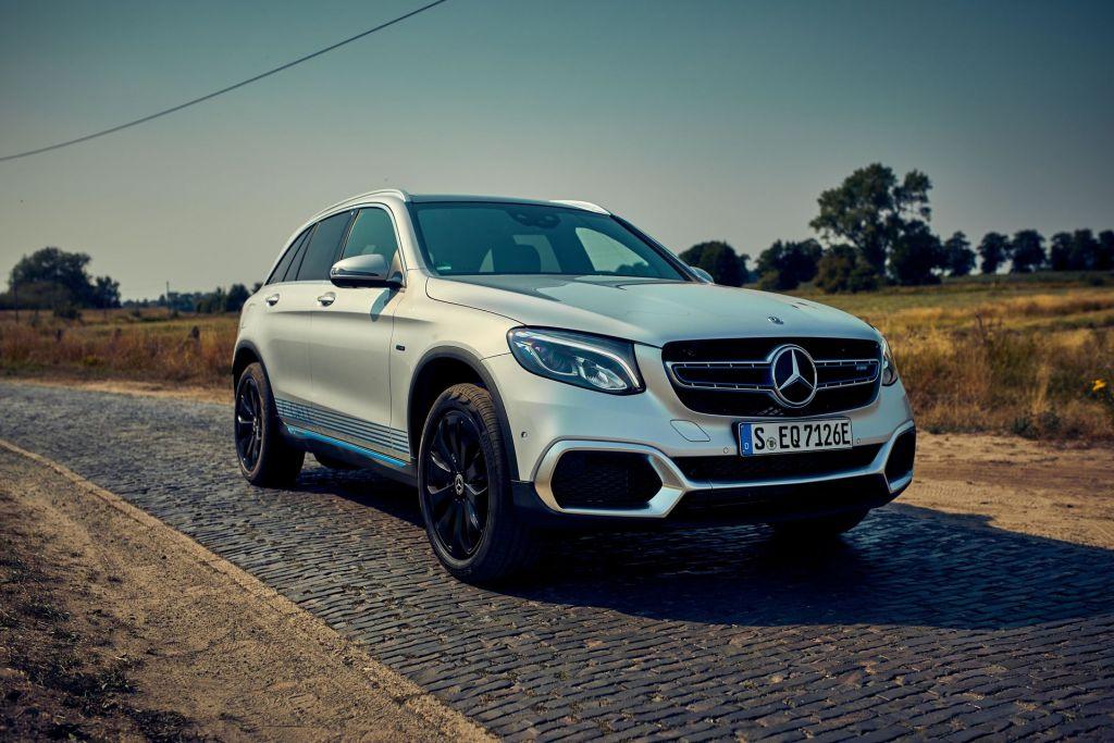 Παραδόθηκαν οι πρώτες plug-in Mercedes-Benz GLC F-Cell με κυψέλες καυσίμου
