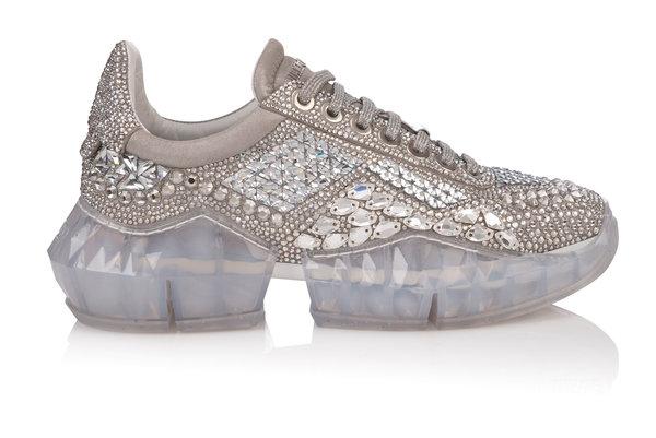 Αυτό το ζευγάρι αθλητικά στοιχίζει 4.000 ευρώ