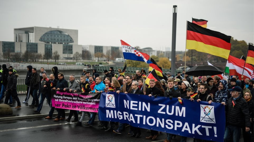 Διαδηλώσεις ακροδεξιών κατά των προσφύγων στο Βερολίνο