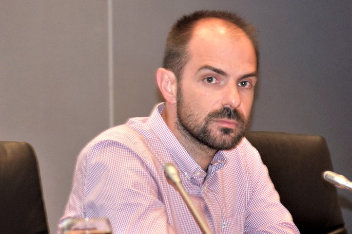 Μηχανικοί: Λογιστικό τρυκ η μείωση των ασφαλιστικών εισφορών